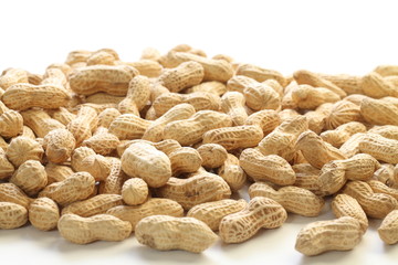 積まれた落花生