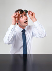 Mann mit Sonnenbrille