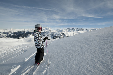 Fototapeta na wymiar Enfant au ski, Areches, Savoie, Beaufortain, France