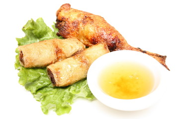 Assiette de nems et aile de poulet