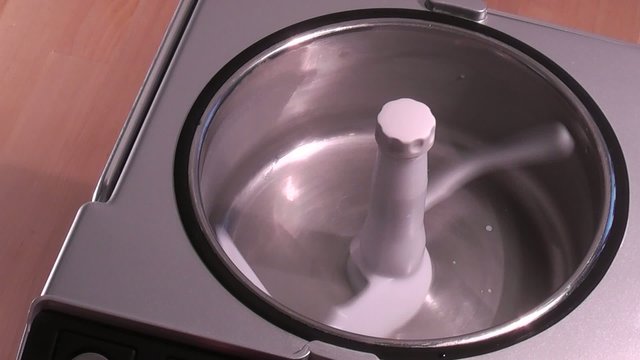 Remplissage de la turbine &agrave; glace