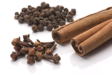 Cinnamon, black pepper and cloves