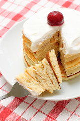 pancakes with cream and cherries