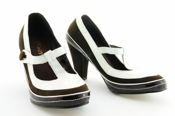 Escarpins à talons marrons en cuir et daim