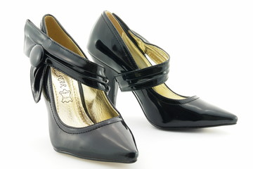 Escarpins à talons noirs en cuir  brillant