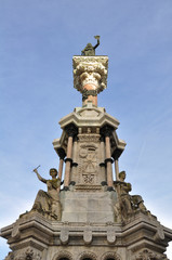 Fototapeta na wymiar Monumento a los Fueros de Navarra