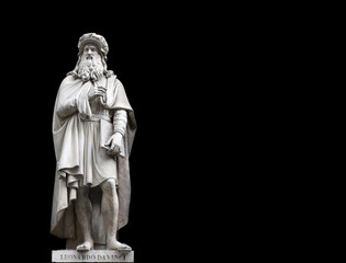 Leonardo als Statue