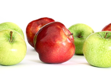 red and green apples