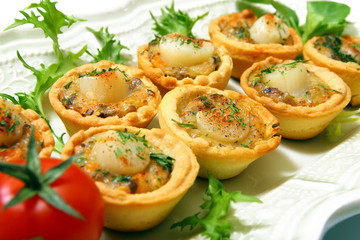 Plateau de tartelettes aux noix de Saint Jacques