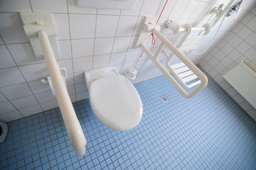 Behindertentoilette