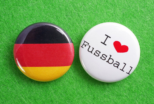 2 Buttons: I love Fussball & Deutschland