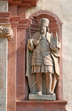 Skulptur am Tor der Klosteranlage Corvey