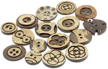 boutons originaux ethniques noix de coco fond blanc