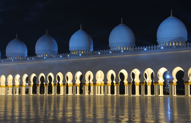 Sheikh Zayed Grand Mosque at night, Abu Dhabi