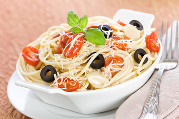 Spaghetti With Tomatoes