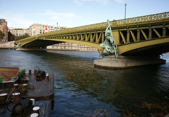 Paris monument 12