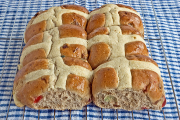 Hot cross buns