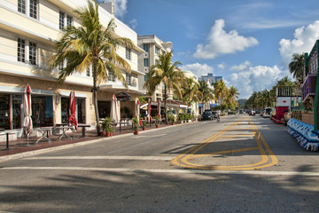 Naklejka premium Miami, Florida, on a Hot and Sunny Spring Morning