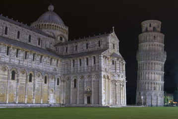 Fototapeta na wymiar Pisa Katedra św Założenie i Krzywa Wieża