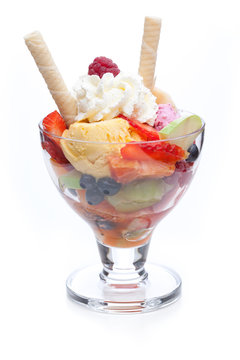 Fr&uuml;chtebecher mit Waffel