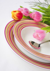 Gedeck mit Tulpen