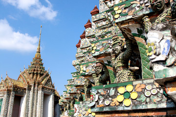 タイ　暁の寺（ワット　アルン）