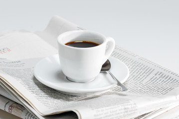 Kaffee und Zeitung