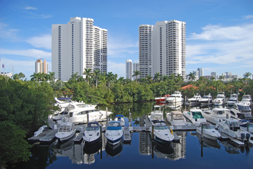 Obraz na płótnie Canvas Marina w Aventura, Floryda