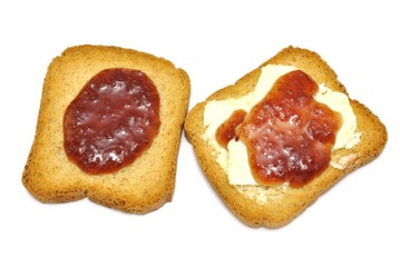 Fette biscottate con burro e marmellata