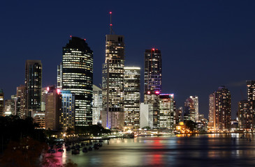 Fototapeta na wymiar Brisbane Rzeka i City Night