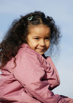 petite fille metisse