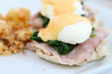 Eggs Benedict
