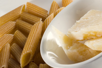 Vollkorn Pasta mit frischem Parmesan Käse