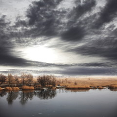 Obraz premium Lake in autumn