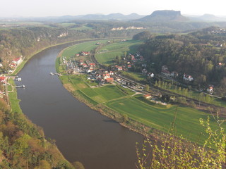 Basteiblick ins Elbtal und zum Lilienstein