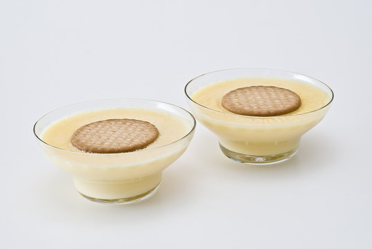 Dos de natillas.