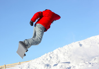 Snowboarder