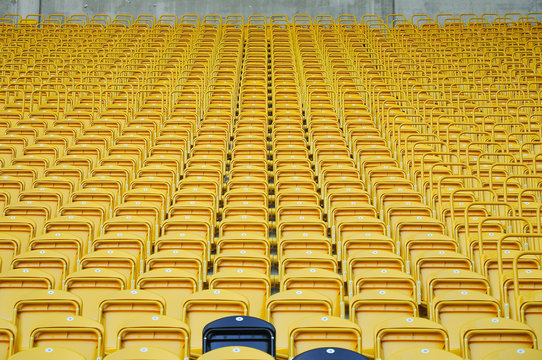 Rudolph Harbig Stadion - Sitzschalenkunst