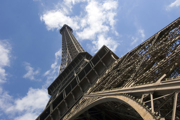 Eiffel tower pillar