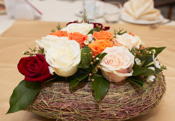 Table arrangement with flowers