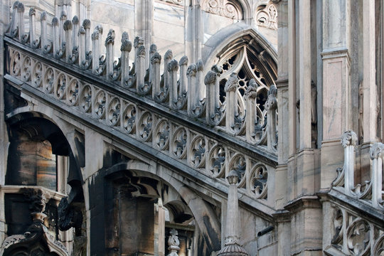 Dettagli scultorei gotici del duomo di Milano
