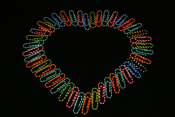 Herz aus Büroklammern