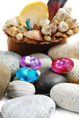 Fototapeta na wymiar shell & beads