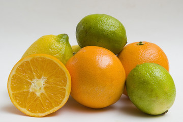 limas, naranjas, y limones