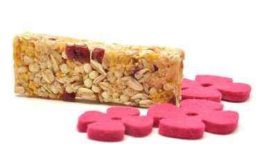 Müsliriegel mit Filzdekoration