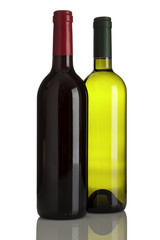rotwein und weißwein flaschen isoliert