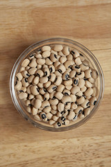 String bean in  glass bowl