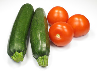 Zucchini, Tomaten