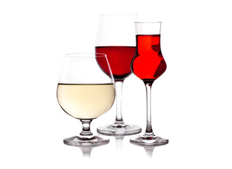 trhee glass with red and white wine