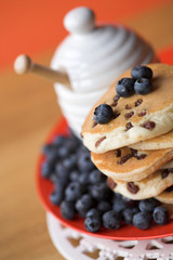 Scotch pancakes with raisins